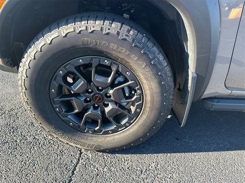 Used 2022 Nissan Frontier PRO-4X w/ Pro-4X Premium Package image 11