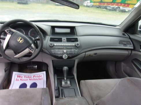 Used 2010 Honda Accord LX-P image 11