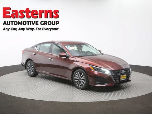 Used 2023 Nissan Altima 2.5 SV FWD image 48