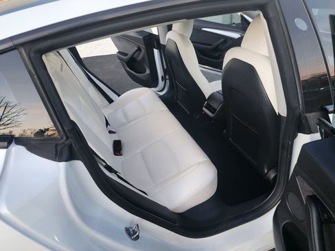 Used 2022 Tesla Model 3 Long Range image 12