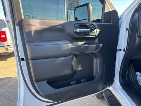 Used 2022 GMC Sierra 2500 AT4 image 14