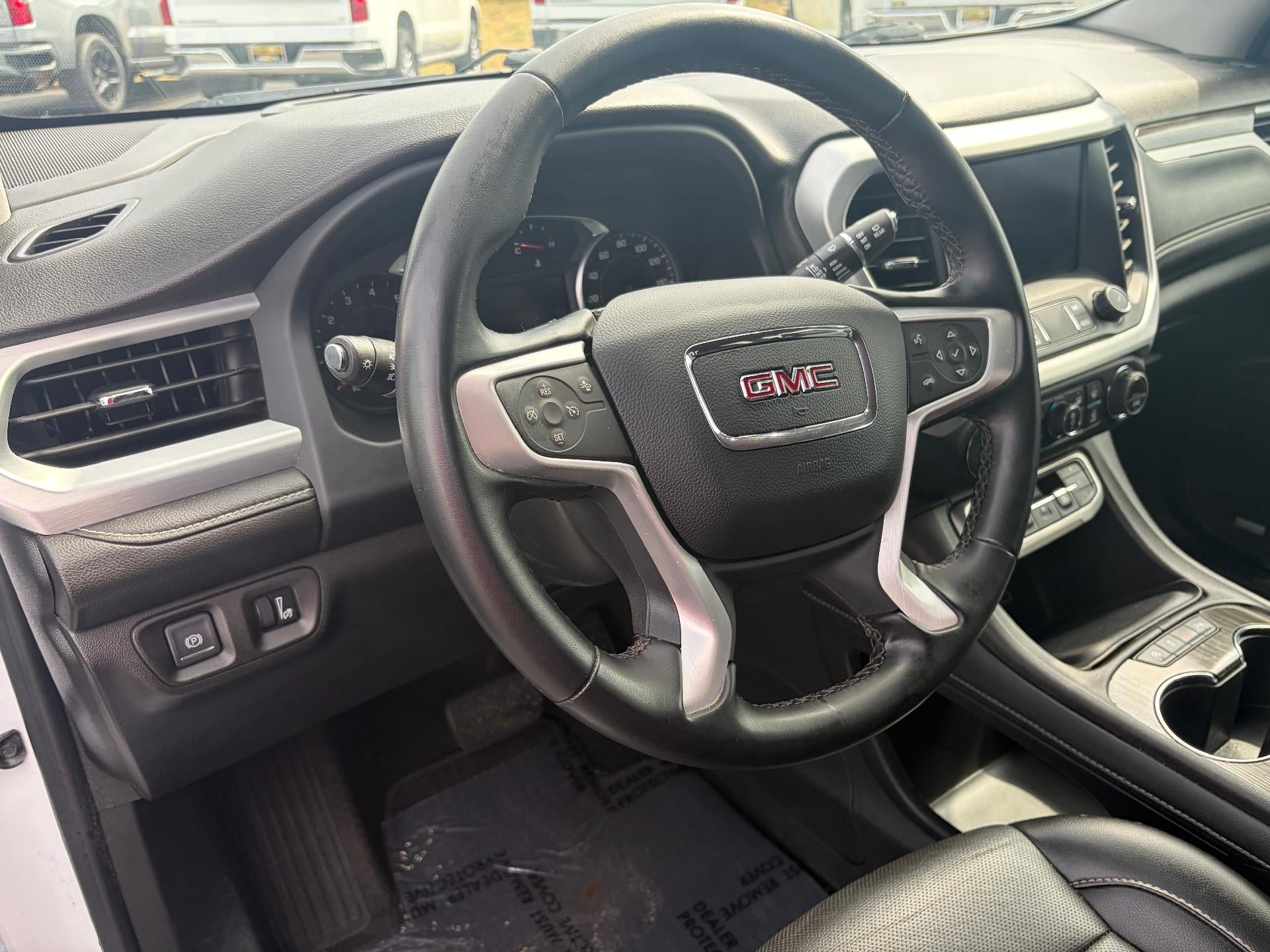 Used 2023 GMC Acadia SLT FWD image 19