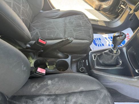 Used 2011 Ford Fiesta SE w/ 203A Rapid Spec Order Code image 24