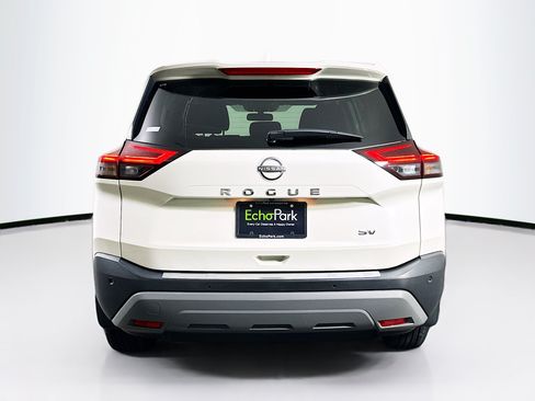 Used 2023 Nissan Rogue SV FWD image 7