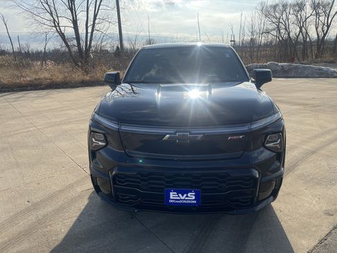 Used 2024 Chevrolet Silverado EV RST image 2