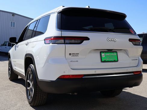 New 2025 Jeep Grand Cherokee L Limited w/ Trailer Tow Package image 3