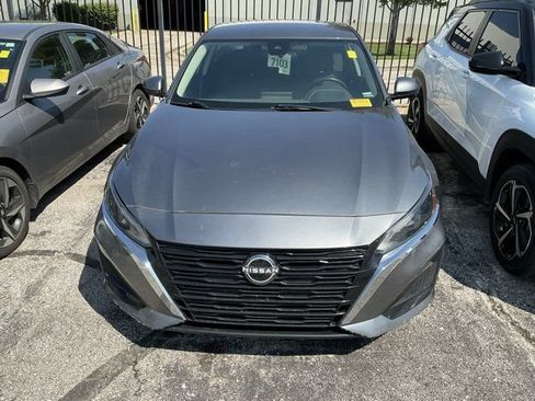 Used 2023 Nissan Altima 2.5 S FWD image 4