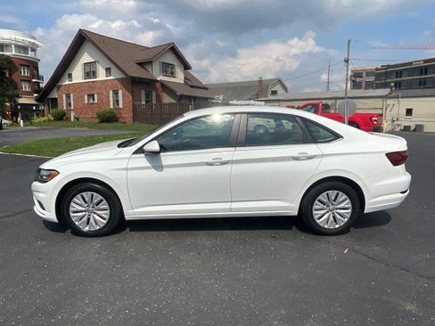 Used 2019 Volkswagen Jetta S w/ Driver Assistance Package FWD image 4