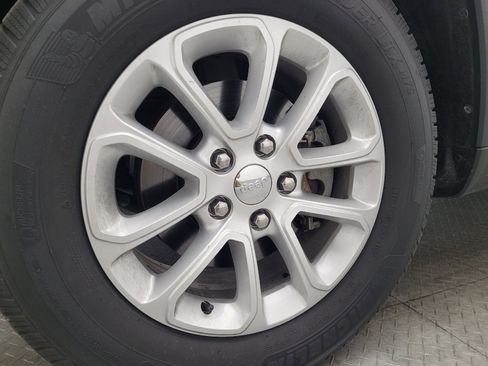 Used 2016 Jeep Grand Cherokee Laredo w/ Quick Order Package 23E RWD image 31