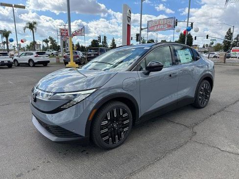 New 2026 Nissan Leaf Platinum+ w/ Cargo Package (Platinum+) image 3