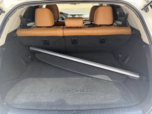 Used 2013 Lexus CT 200h FWD image 20