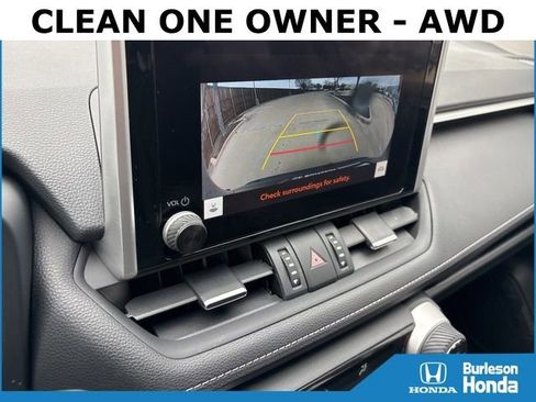 Used 2023 Toyota RAV4 XLE Premium image 11