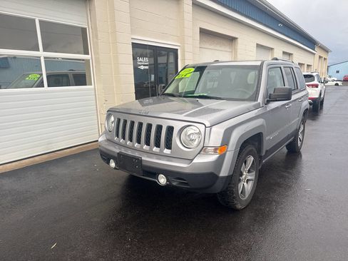 Used 2016 Jeep Patriot High Altitude image 2