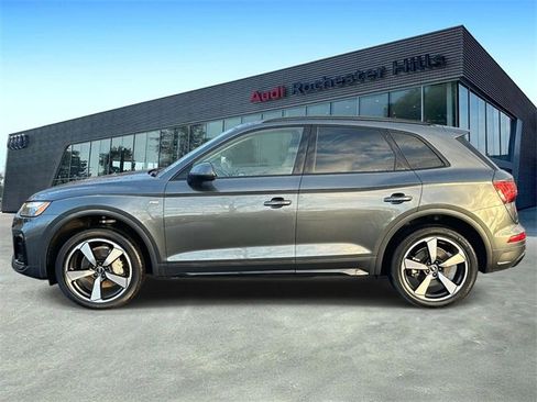 Used 2023 Audi Q5 2.0T Premium Plus w/ Premium Plus Package image 2