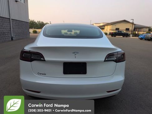 Used 2019 Tesla Model 3 RWD image 4
