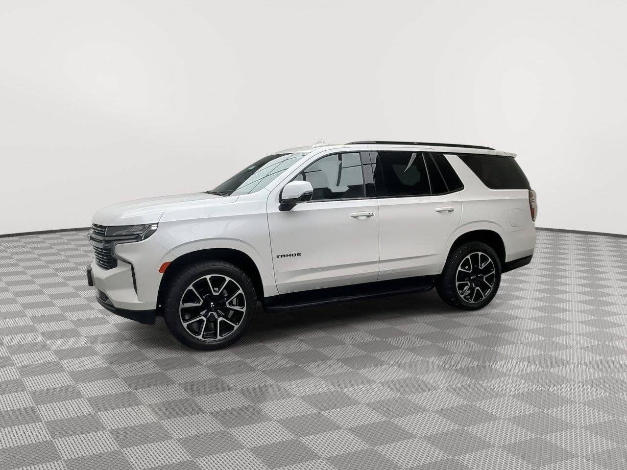 Used 2022 Chevrolet Tahoe RST w/ Luxury Package AWD/4WD image 39