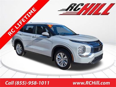 New 2025 Mitsubishi Outlander ES