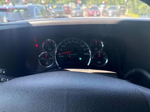 Used 2021 Chevrolet Express 2500 Extended image 27