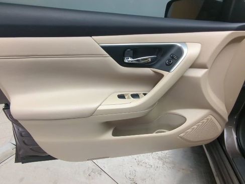 Used 2015 Nissan Altima 2.5 S w/ Special Edition Package image 23