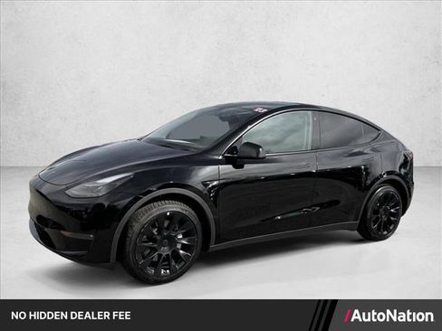 Used 2023 Tesla Model Y Long Range AWD/4WD image 1