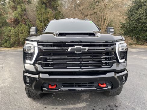 Used 2025 Chevrolet Silverado 2500 LT w/ Trail Boss Package image 3