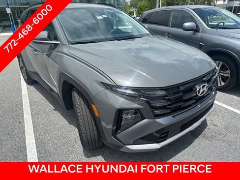 Used 2025 Hyundai Tucson SEL FWD image 3