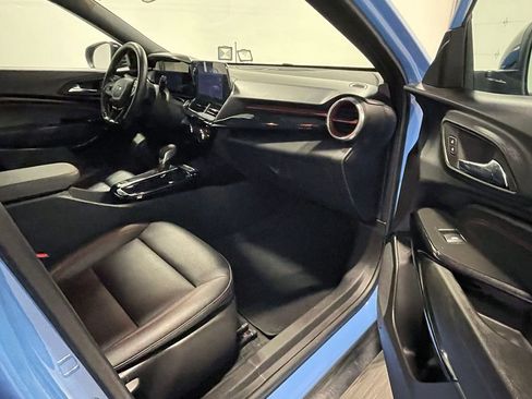 Used 2024 Chevrolet Trax RS image 25