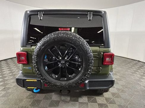 Used 2023 Jeep Wrangler Unlimited Sahara w/ Cold Weather Group AWD/4WD image 3