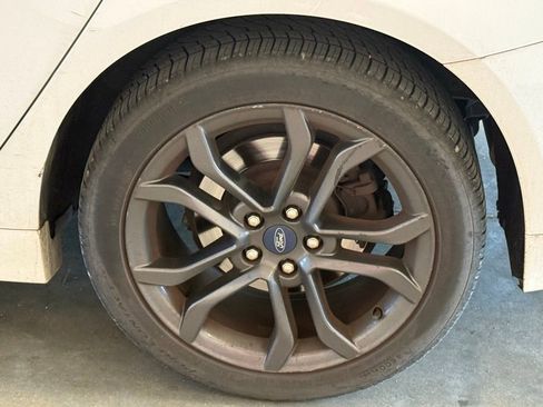 Used 2018 Ford Fusion SE w/ Equipment Group 201A image 6