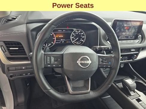 Used 2025 Nissan Rogue SV AWD/4WD image 11
