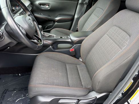 Used 2025 Honda HR-V Sport image 5