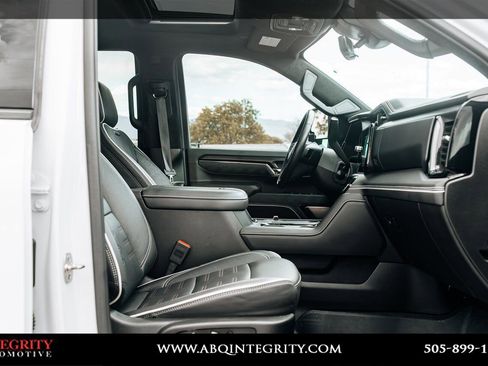 Used 2025 GMC Sierra 2500 AT4X image 56