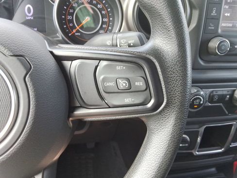 Used 2018 Jeep Wrangler Unlimited Sport AWD/4WD image 29
