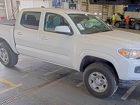 Used 2023 Toyota Tacoma SR image 3