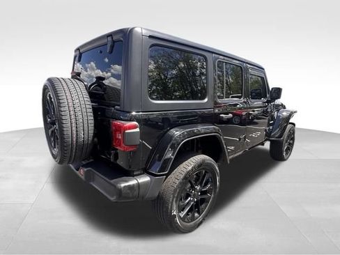 Used 2023 Jeep Wrangler Unlimited Sahara w/ Cold Weather Group AWD/4WD image 7