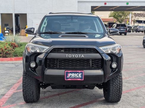 Used 2018 Toyota 4Runner TRD Off-Road Premium w/ Convenience Package image 2