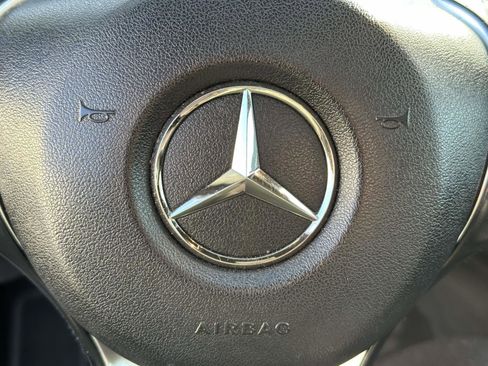 Used 2017 Mercedes-Benz GLA 250 4MATIC image 21