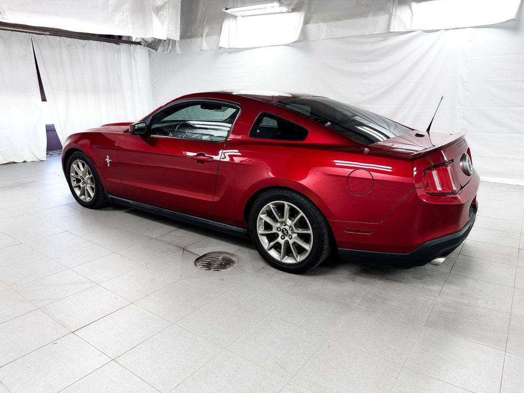 Used 2011 Ford Mustang Premium w/ 202A Rapid Spec Order Code RWD image 3