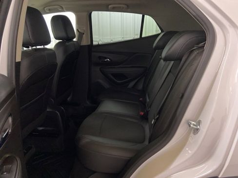 Used 2022 Buick Encore Preferred image 24