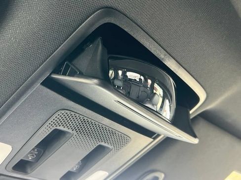 Used 2025 Honda Pilot Black Edition image 41