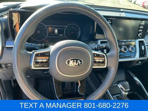 Used 2021 Kia Sorento LX AWD/4WD image 21