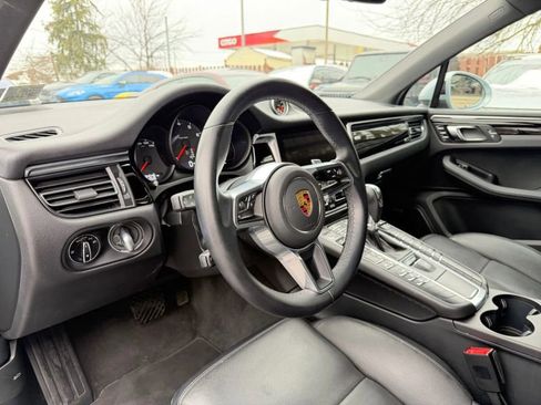 Used 2021 Porsche Macan AWD/4WD image 12