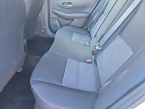 Used 2025 Nissan Sentra SR FWD image 9