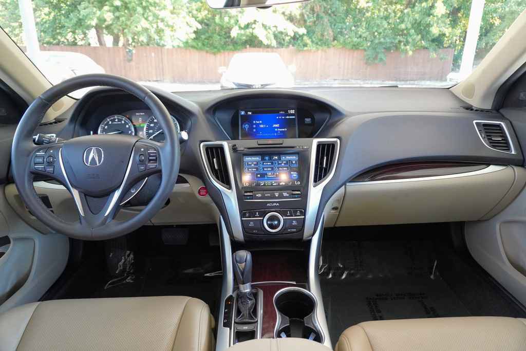 Used 2015 Acura TLX w/ Technology Package FWD image 11