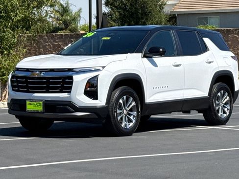 Used 2026 Chevrolet Equinox LT w/ Safety and Technology Package FWD image 16