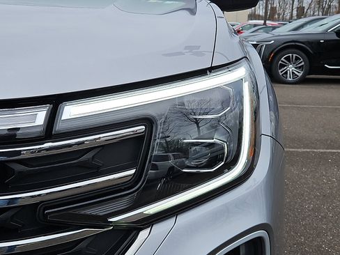 Used 2024 Volkswagen Atlas SE image 9