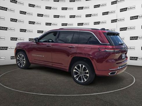 Certified 2023 Jeep Grand Cherokee Overland w/ Adv Protech Group III RWD image 4