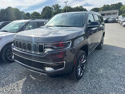 Used 2024 Jeep Wagoneer L Series III w/ Premium Group I AWD/4WD image 1