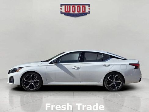 Used 2024 Nissan Altima 2.5 SR image 4