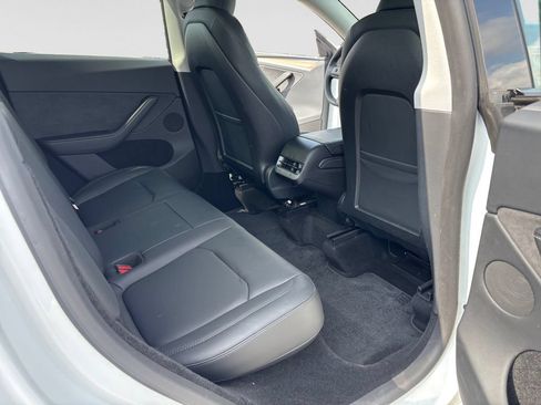 Used 2023 Tesla Model Y AWD image 42